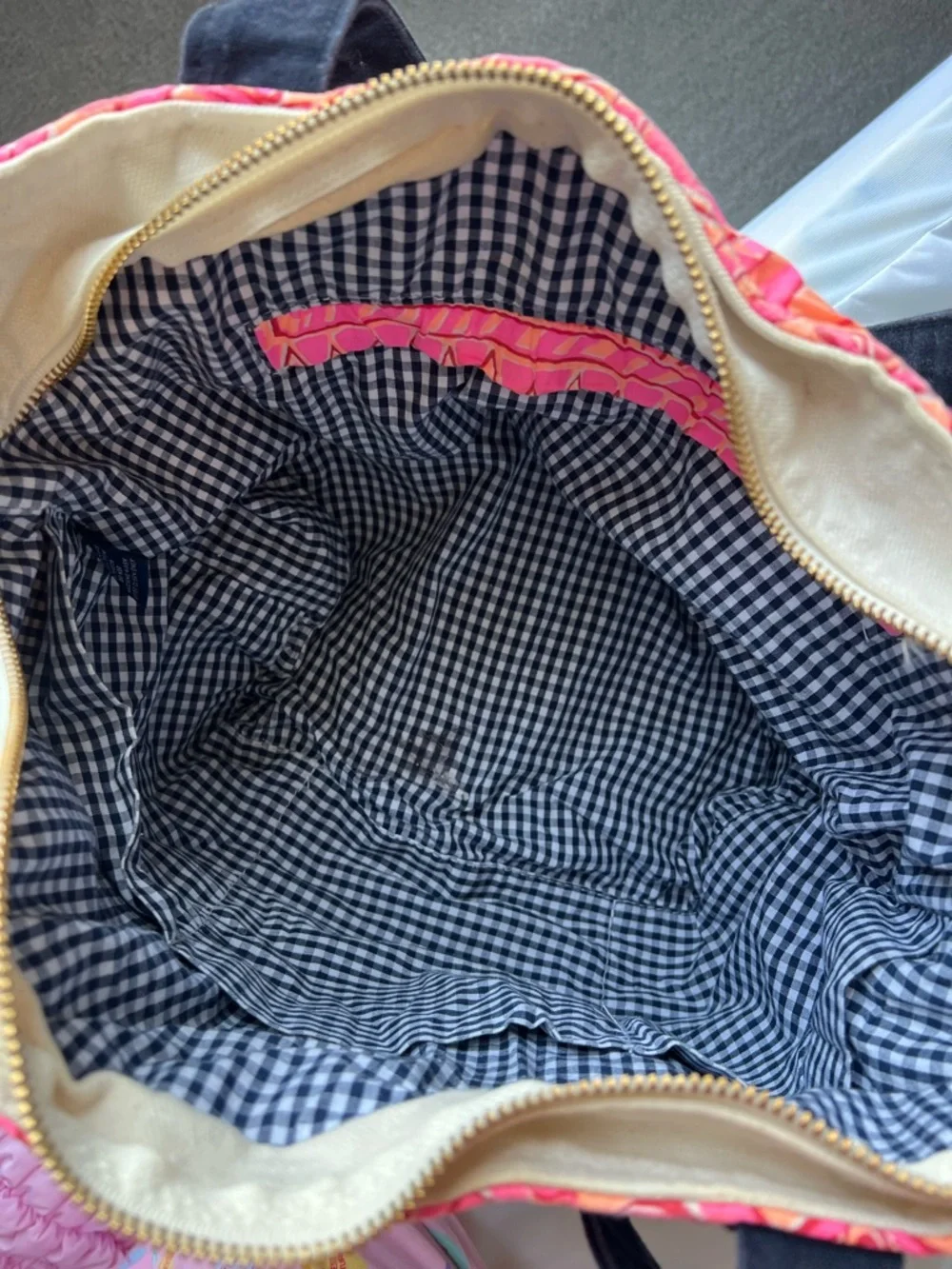 Vineyard Vines Tote Bag - Picture 6 of 7